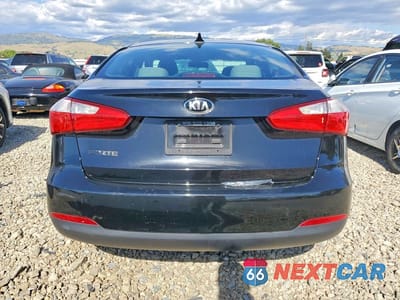 Zdjęcie 6 z 12 samochodu: 2016 KIA FORTE LX VIN:KNAFK4A63G5575203 - miniatura