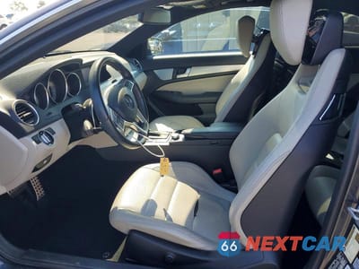 Zdjęcie 7 z 11 samochodu: 2012 MERCEDES-BENZ C 250 VIN:WDDGJ4HB1CF775746 - miniatura