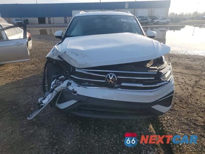 Piąte zdjęcie samochodu w środku: 2024 VOLKSWAGEN TIGUAN SE VIN:3VV2B7AX1RM112602 - miniatura