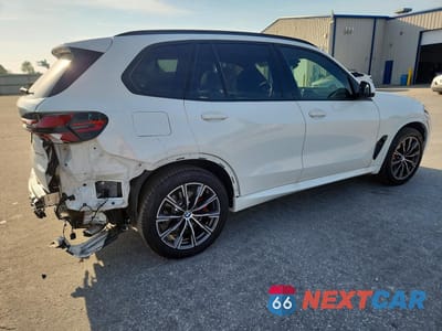 Trzecie zdjęcie samochodu z tyłu: 2025 BMW X5 XDRIVE40I VIN:5UX23EU00S9X63706 - miniatura