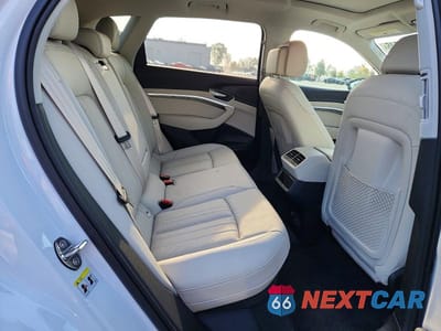 Zdjęcie 10 z 13 samochodu: 2024 AUDI Q8 E-TRON PREMIUM PLUS VIN:WA15AAGE9RB048361 - miniatura
