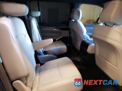 Zdjęcie 11 z 12 samochodu: 2025 JEEP WAGONEER SERIES II VIN:1C4SJVBP2SS533360 - miniatura