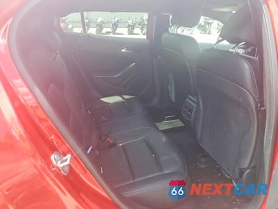 Zdjęcie 11 z 13 samochodu: 2018 MERCEDES-BENZ GLA 250 4MATIC VIN:WDCTG4GB8JJ468779 - miniatura