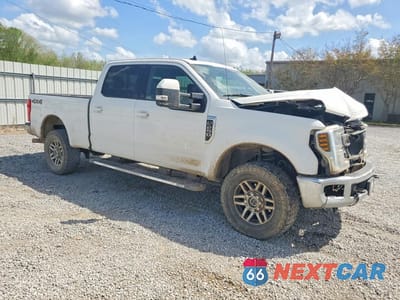 Czwarte zdjęcie samochodu z boku: 2019 FORD F250 SUPER DUTY VIN:1FT7W2B63KEE86383 - miniatura