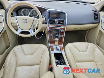 Zdjęcie 8 z 13 samochodu: 2012 VOLVO XC60 3.2 VIN:YV4940DZ2C2238748 - miniatura