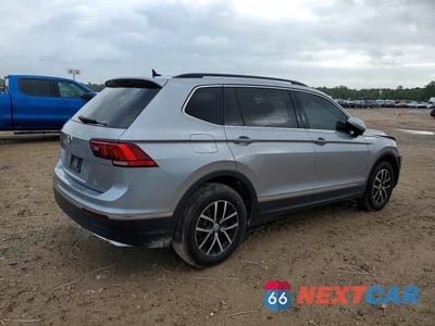 Trzecie zdjęcie samochodu z tyłu: 2021 VOLKSWAGEN TIGUAN SE VIN:3VV3B7AX8MM065890 - miniatura