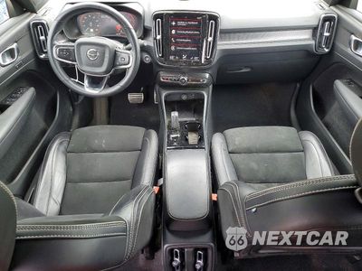 Zdjęcie 8 z 13 samochodu: 2022 VOLVO XC40 T5 R-DESIGN VIN:YV4162UM1N2701215 - miniatura