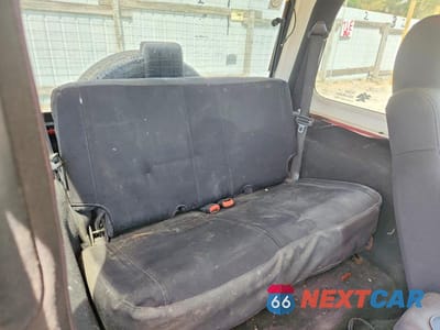 Zdjęcie 11 z 13 samochodu: 2006 JEEP WRANGLER / TJ SPORT VIN:1J4FA49S46P767105 - miniatura