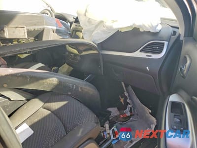 Zdjęcie 8 z 14 samochodu: 2018 DODGE JOURNEY SE VIN:3C4PDCAB8JT497503 - miniatura