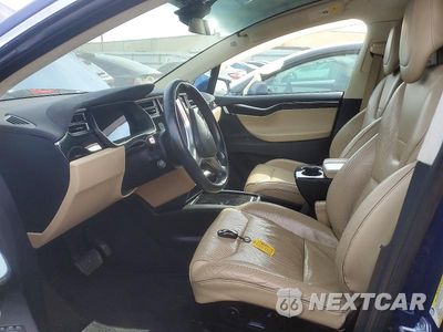 Zdjęcie 7 z 11 samochodu: 2016 TESLA MODEL X VIN:5YJXCAE29GF007143 - miniatura