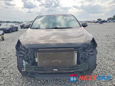 Piąte zdjęcie samochodu w środku: 2019 KIA SORENTO LX V6 VIN:5XYPGDA53KG565996 - miniatura