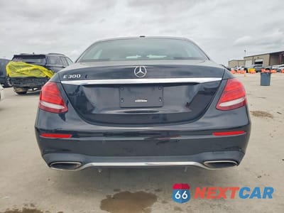 Zdjęcie 6 z 12 samochodu: 2018 MERCEDES-BENZ E 300 VIN:WDDZF4JB5JA382640 - miniatura