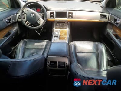 Zdjęcie 8 z 12 samochodu: 2009 JAGUAR XF SUPERCHARGED VIN:SAJWA07C591R31786 - miniatura