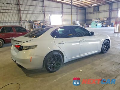 Trzecie zdjęcie samochodu z tyłu: 2021 ALFA ROMEO GIULIA SPORT VIN:ZARFAMANXM7649140 - miniatura