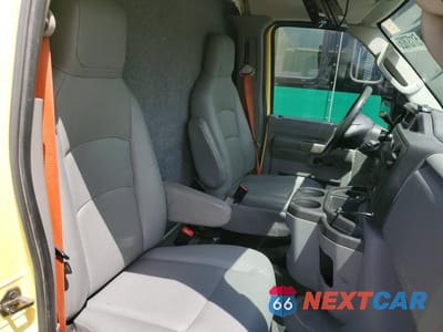 Zdjęcie 10 z 12 samochodu: 2019 FORD ECONOLINE E450 SUPER DUTY CUTAWAY VAN VIN:1FDXE4FS1KDC52265 - miniatura
