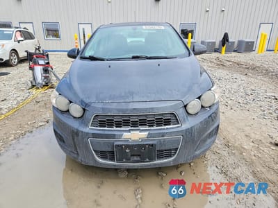 Piąte zdjęcie samochodu w środku: 2015 CHEVROLET SONIC LT VIN:1G1JC5SG3F4160516 - miniatura