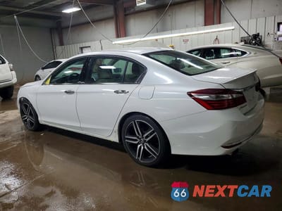 Drugie zdjęcie samochodu z przodu: 2017 HONDA ACCORD TOURING VIN:1HGCR3F9XHA028552 - miniatura