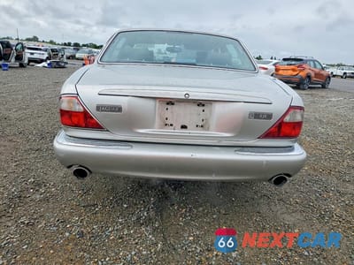 Zdjęcie 6 z 12 samochodu: 1999 JAGUAR XJR VIN:SAJPX1847XC854663 - miniatura