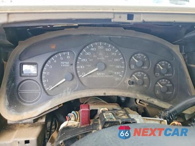 Zdjęcie 9 z 12 samochodu: 2002 GMC NEW SIERRA C1500 VIN:2GTEC19T121153915 - miniatura