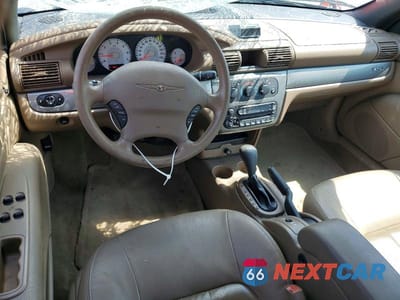 Zdjęcie 8 z 12 samochodu: 2004 CHRYSLER SEBRING GTC VIN:1C3EL75R14N188912 - miniatura