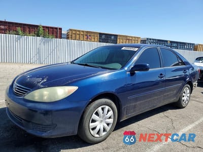 2005 TOYOTA CAMRY LE 4T1BE32K65U055123 - główne zdjęcie licytacji z USA - miniatura