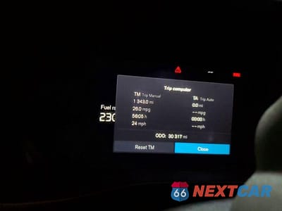 Zdjęcie 9 z 14 samochodu: 2023 VOLVO XC40 CORE VIN:YV4L12UV1P2910747 - miniatura