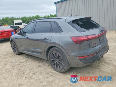 Drugie zdjęcie samochodu z przodu: 2024 AUDI Q8 E-TRON PRESTIGE VIN:WA16AAGEXRB012389 - miniatura