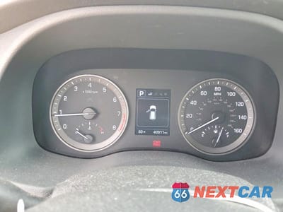 Zdjęcie 9 z 13 samochodu: 2018 HYUNDAI TUCSON SE VIN:KM8J23A43JU775027 - miniatura
