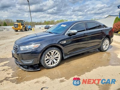 2017 FORD TAURUS LIMITED 1FAHP2F81HG113150 - główne zdjęcie licytacji z USA - miniatura