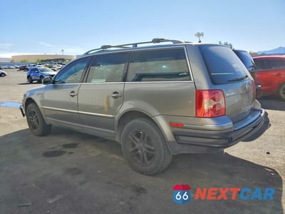Drugie zdjęcie samochodu z przodu: 2003 VOLKSWAGEN PASSAT GLX VIN:WVWWH63B63E317453 - miniatura