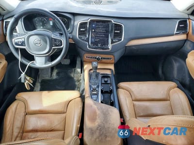 Zdjęcie 8 z 12 samochodu: 2016 VOLVO XC90 T6 VIN:YV4A22PL7G1038059 - miniatura