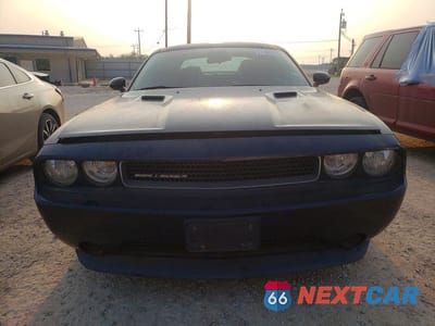 Piąte zdjęcie samochodu w środku: 2011 DODGE CHALLENGER VIN:2B3CJ4DG1BH524685 - miniatura