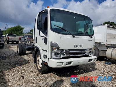 Czwarte zdjęcie samochodu z boku: 2023 ISUZU NPR HD TRUCK CAB AND CHASSIS VIN:54DC4W1D4PS207216 - miniatura