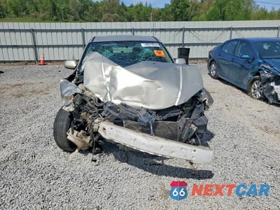 Piąte zdjęcie samochodu w środku: 2004 MAZDA 3 I VIN:JM1BK12F341154695 - miniatura