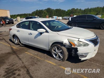 Czwarte zdjęcie samochodu z boku: 2014 NISSAN ALTIMA 2.5 VIN:1N4AL3AP6EC106165 - miniatura