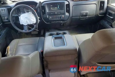 Zdjęcie 8 z 11 samochodu: 2018 GMC SIERRA K2500 HEAVY DUTY VIN:1GT12REG2JF156094 - miniatura