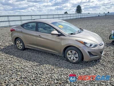 Czwarte zdjęcie samochodu z boku: 2016 HYUNDAI ELANTRA SE VIN:5NPDH4AE0GH686288 - miniatura