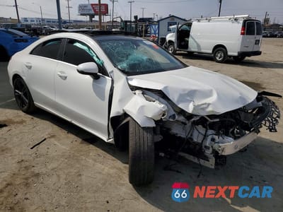 Czwarte zdjęcie samochodu z boku: 2020 MERCEDES-BENZ CLA 250 VIN:W1K5J4GB3LN090257 - miniatura