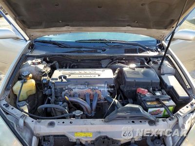 Zdjęcie 11 z 12 samochodu: 2002 TOYOTA CAMRY LE VIN:JTDBE32K520051099 - miniatura