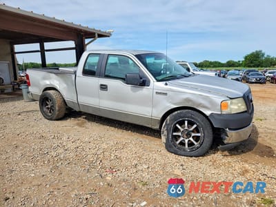 Czwarte zdjęcie samochodu z boku: 2007 FORD F150 VIN:1FTRX12W37NA54660 - miniatura