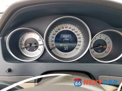 Zdjęcie 9 z 12 samochodu: 2014 MERCEDES-BENZ C 250 VIN:WDDGF4HB4ER313510 - miniatura