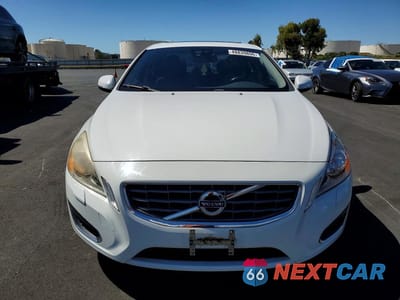 Piąte zdjęcie samochodu w środku: 2012 VOLVO S60 T5 VIN:YV1622FS6C2122261 - miniatura