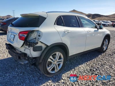 Trzecie zdjęcie samochodu z tyłu: 2017 MERCEDES-BENZ GLA 250 VIN:WDCTG4EB5HJ299009 - miniatura
