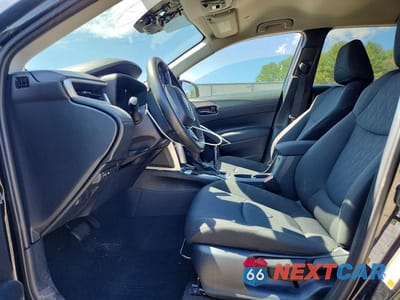 Zdjęcie 7 z 13 samochodu: 2024 TOYOTA COROLLA CROSS LE VIN:7MUCAABG5RV112318 - miniatura