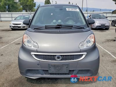 Piąte zdjęcie samochodu w środku: 2014 SMART FORTWO VIN:WMEEJ9AA3EK729623 - miniatura