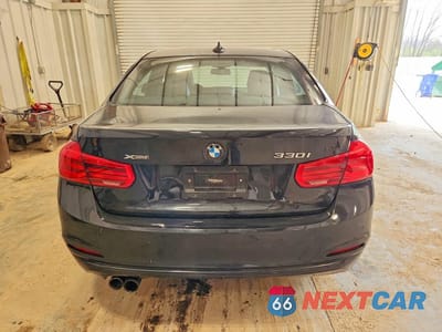 Zdjęcie 6 z 12 samochodu: 2017 BMW 330 XI VIN:WBA8D9C3XHA011124 - miniatura