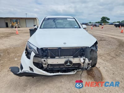 Piąte zdjęcie samochodu w środku: 2019 MERCEDES-BENZ GLC 300 4MATIC VIN:WDC0J4KB1KF640571 - miniatura