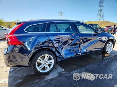Trzecie zdjęcie samochodu z tyłu: 2015 VOLVO V60 PREMIER VIN:YV1612SK0F1228837 - miniatura