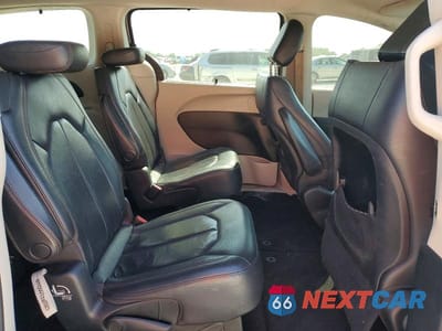 Zdjęcie 11 z 13 samochodu: 2018 CHRYSLER PACIFICA TOURING L VIN:2C4RC1BG9JR269457 - miniatura