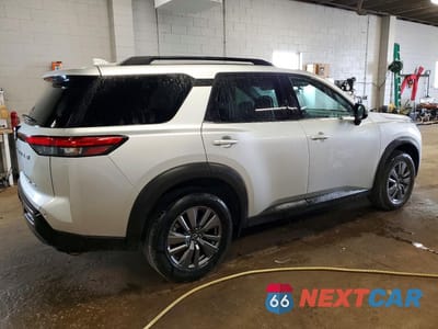 Trzecie zdjęcie samochodu z tyłu: 2024 NISSAN PATHFINDER SV VIN:5N1DR3BC9RC286597 - miniatura
